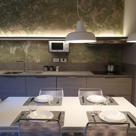 C222 - Stylish Old Town 4 People Air Conditioning - 5' Station To Cinque Terre
