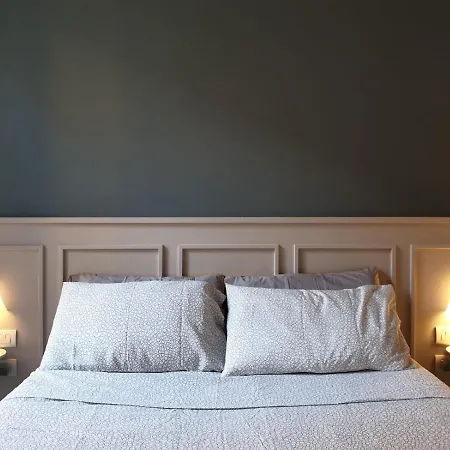 C222 - Stylish Old Town 4 People Air Conditioning - 5' Station To Cinque Terre * Специя