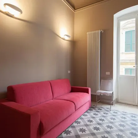 C222 - Stylish Old Town 4 People Air Conditioning - 5' Station To Cinque Terre Апартаменты