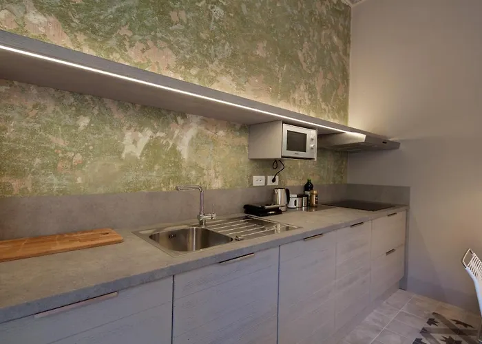 Lejlighed Casa222 - Stylish Old Town - 5' Station To Cinque Terre La Spezia